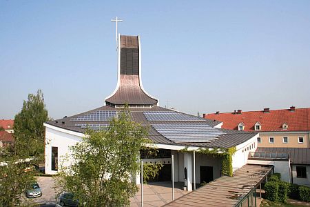 Kirche Linz - St. Konrad von aussen / Dekanatssekretariat Region Linz Kirche Linz - St. Konrad von aussen