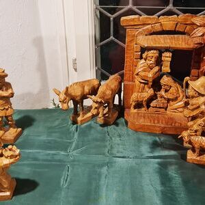 Figuren des 'Wilheringer Herrgottschnitzers' Walchshofer Peter aus der Höf um 1975