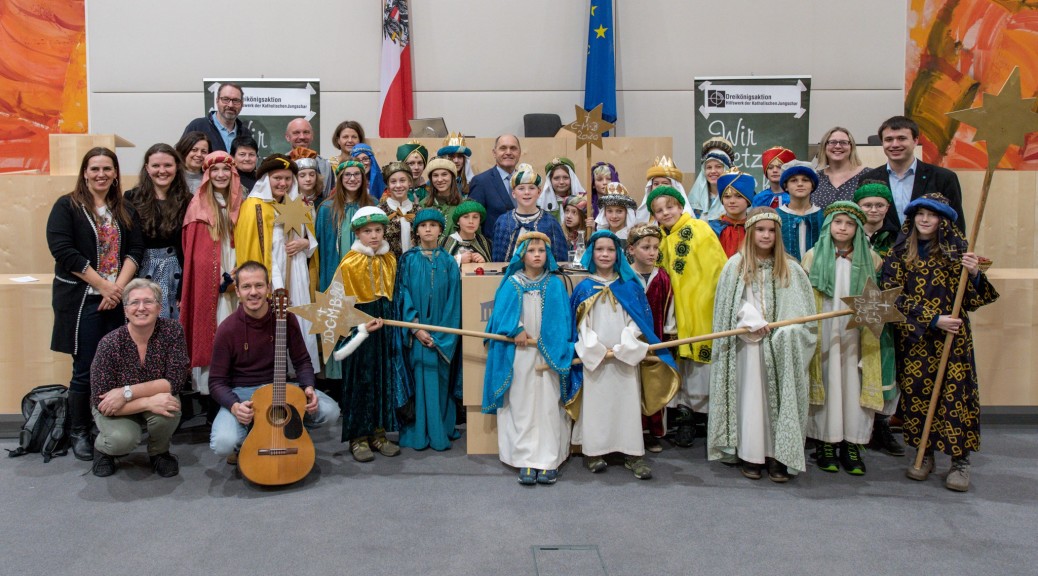 Empfang für österreichische Sternsingergruppen im ParlamentBild: Gruppenfoto Pfarre Schönering (Oberösterreich)Foto: Jack Haijes
