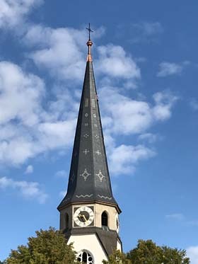 Dietach: Sanierung des Turmhelms und der Fassade der Pfarrkirche 